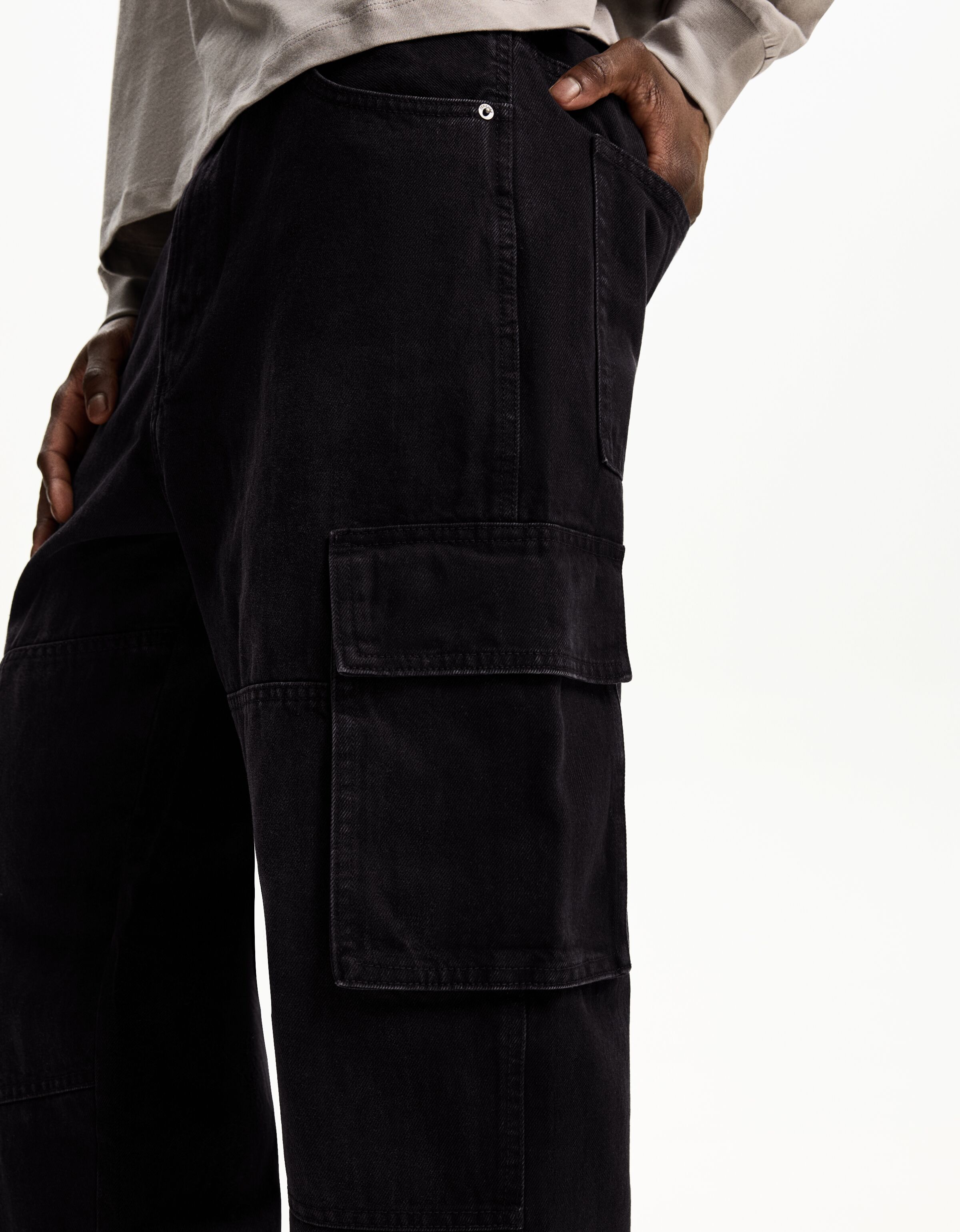 شلوار جین کمرگشاد برند Bershka 1172460740