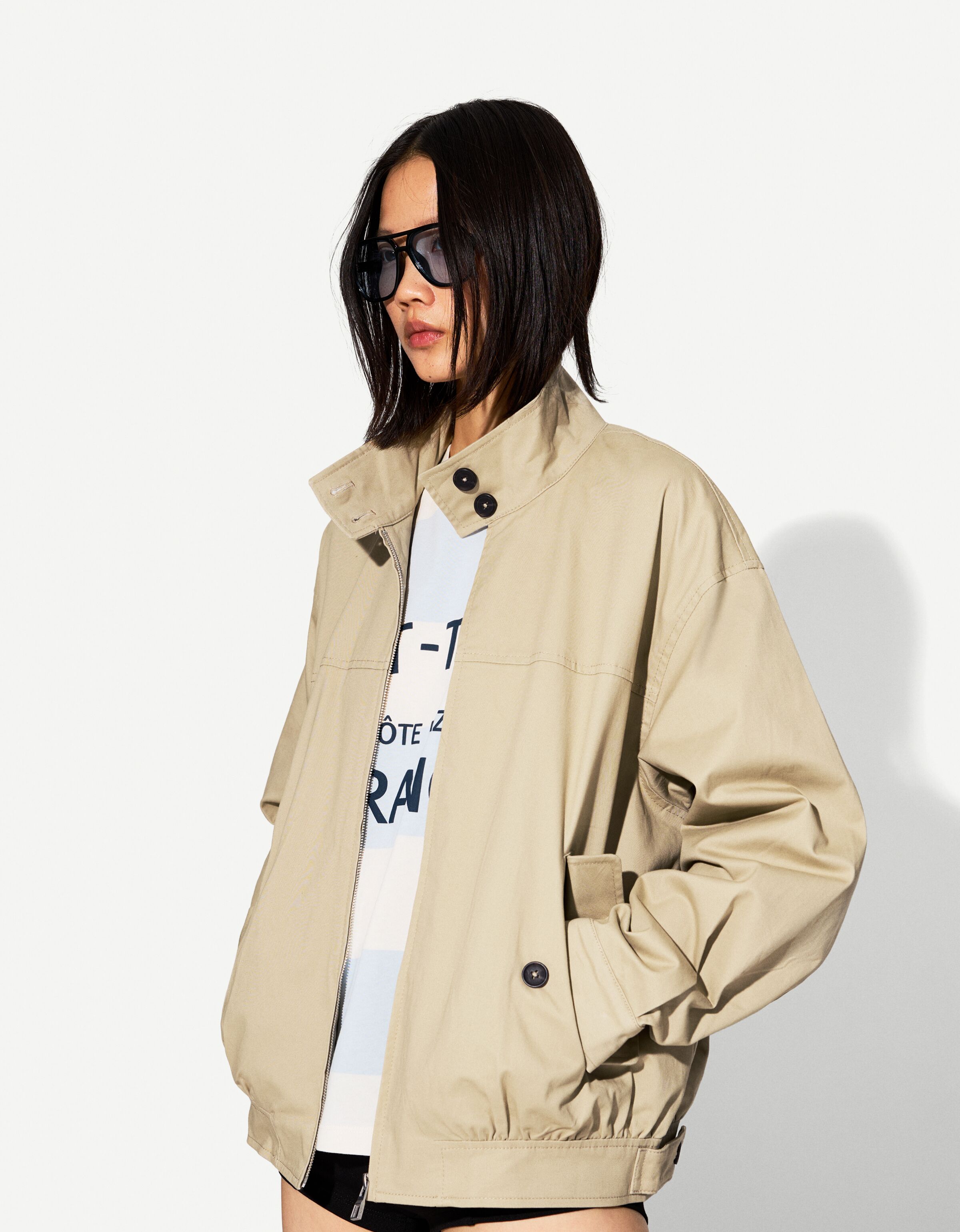 ژاکت کامیونی یقه بلند برند Bershka 801992568