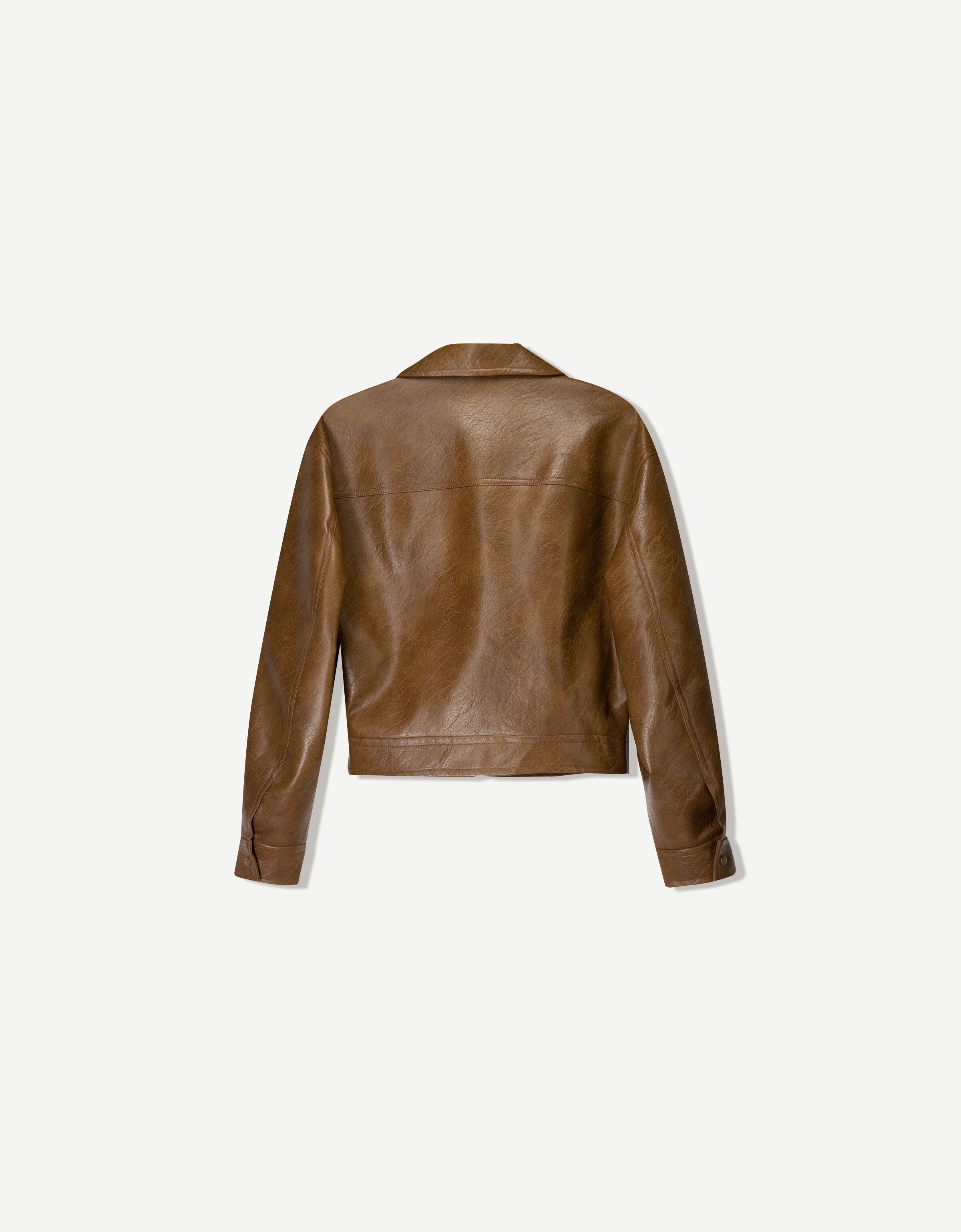 ژاکت چرم‌نما با آستین‌های حجیم و طرح ترکر برند Bershka 782138979