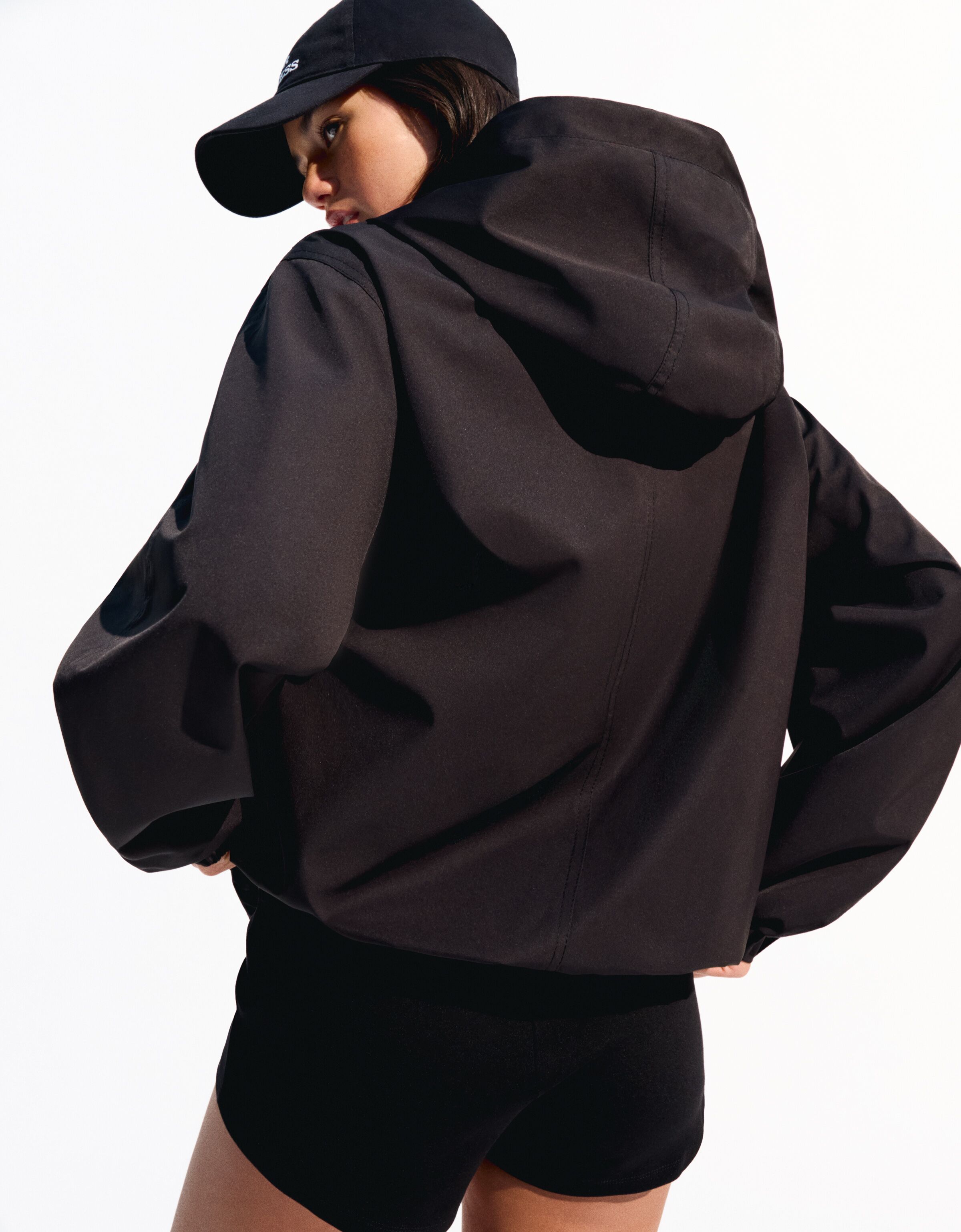 کاپشن فنی کلاهدار سبک برند Bershka 886941093