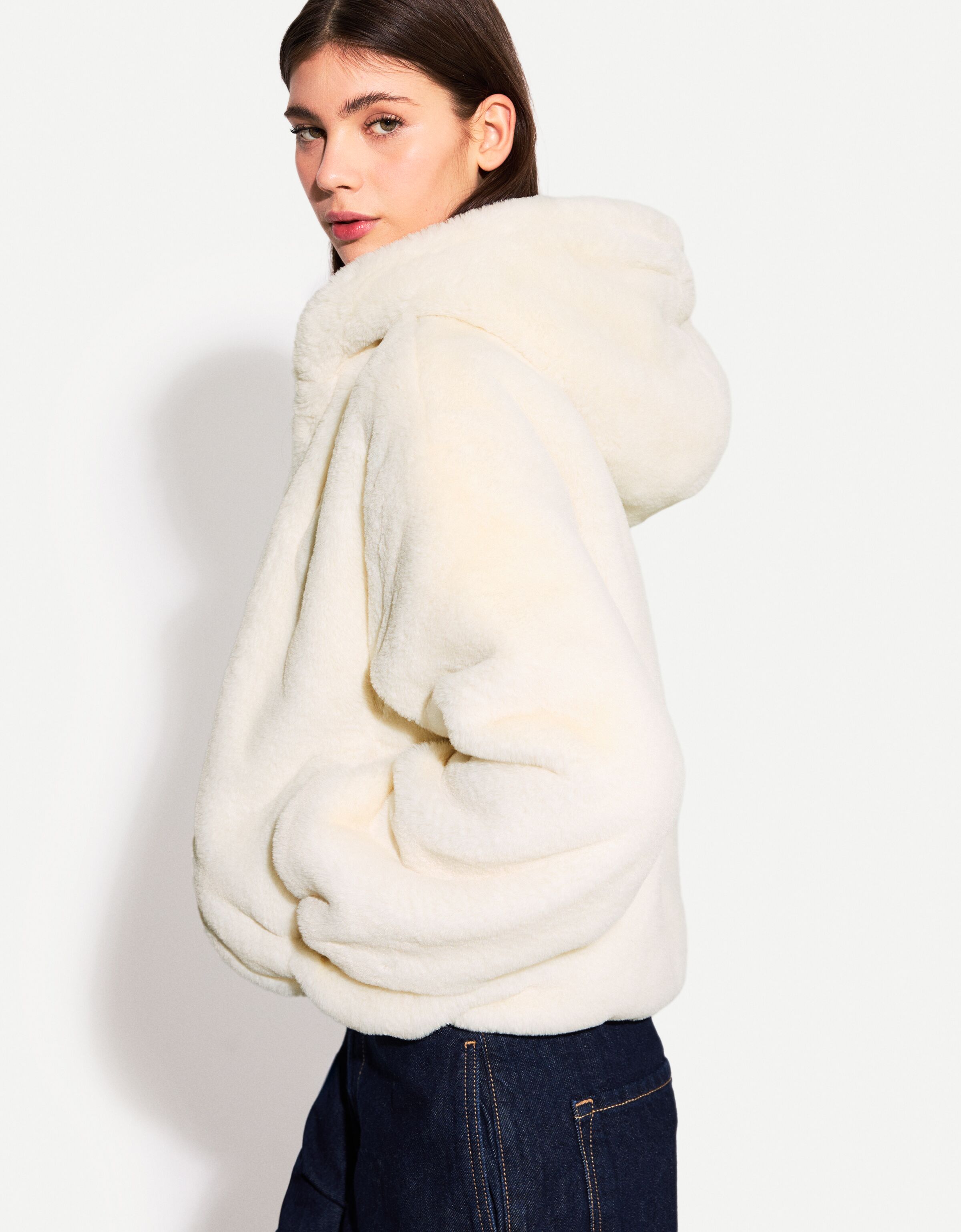 کاپشن با کلاه خز مصنوعی برند Bershka 451196006