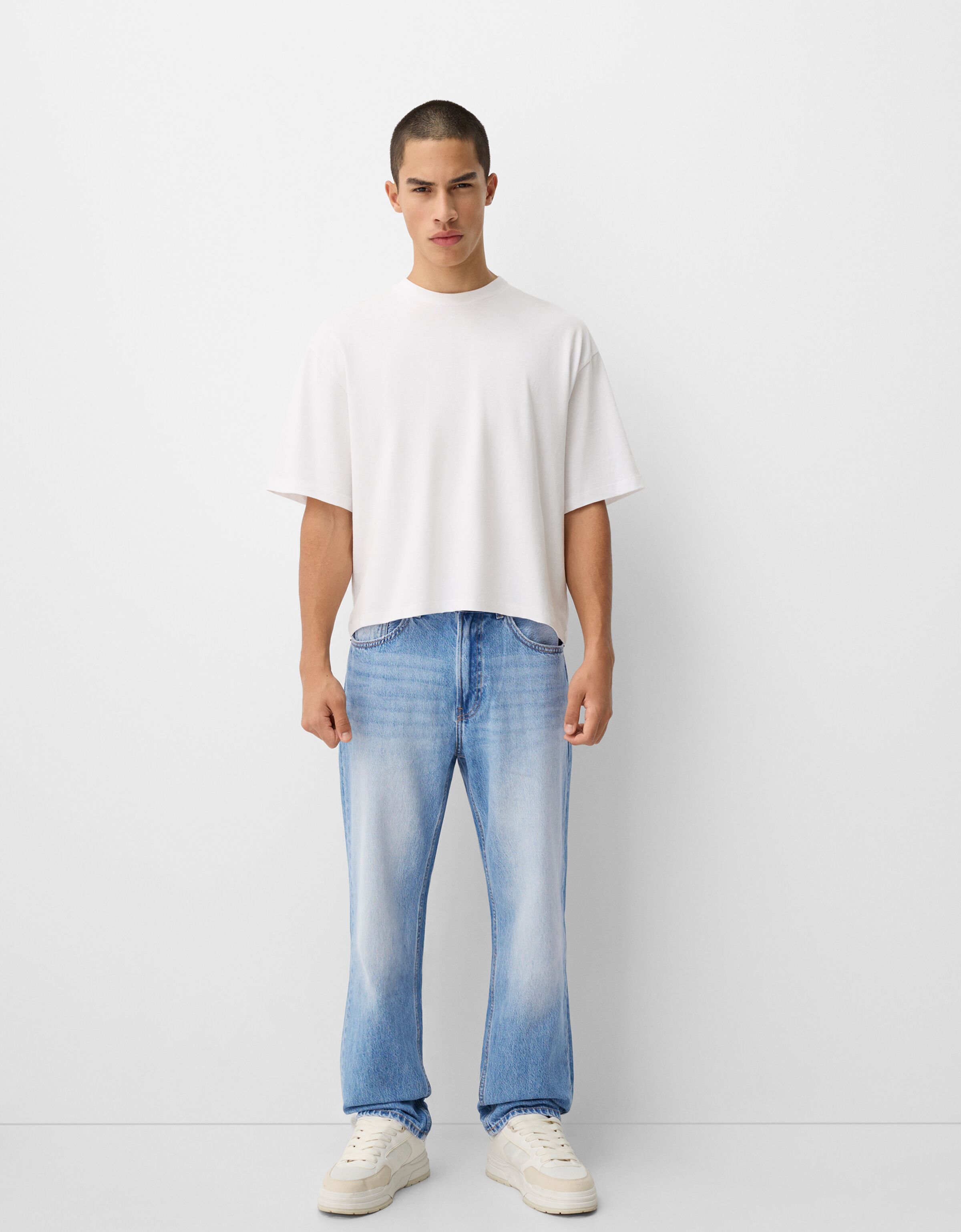 شلوار جین فیت مستقیم مدل دهه 90 برند Bershka 541634708