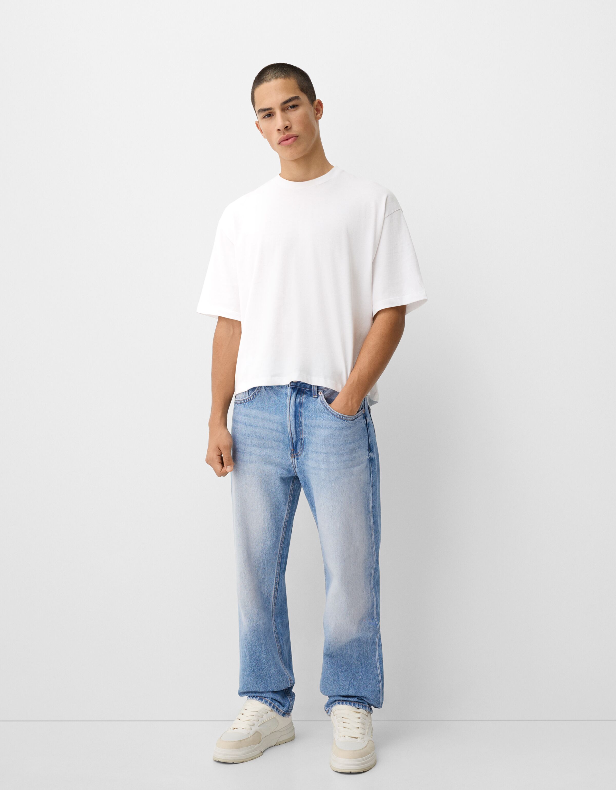 شلوار جین فیت مستقیم مدل دهه 90 برند Bershka 541634709