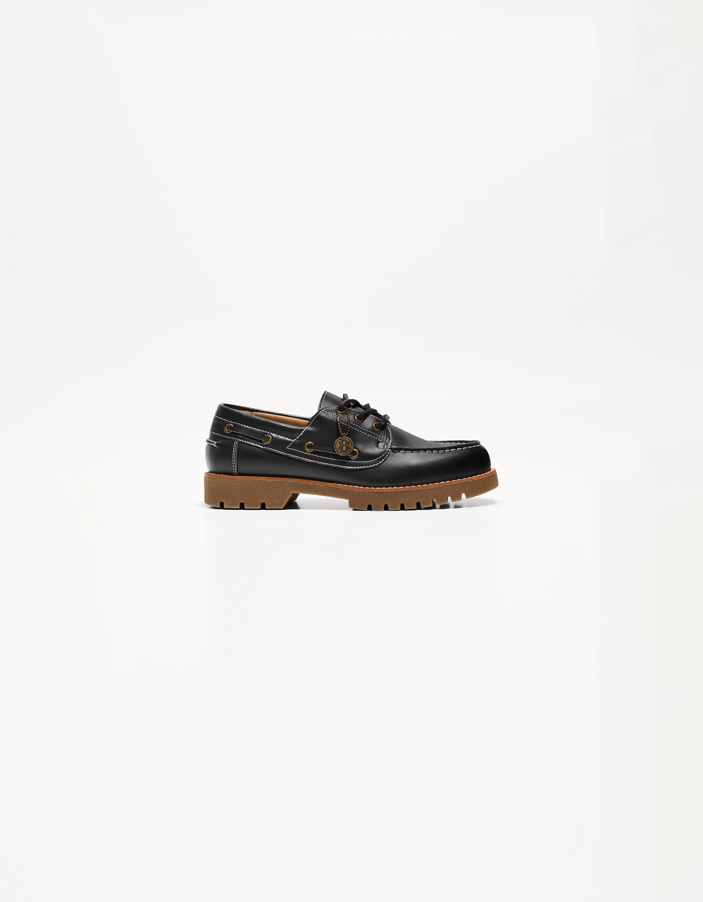 کفش دک برند برند Bershka 865140940