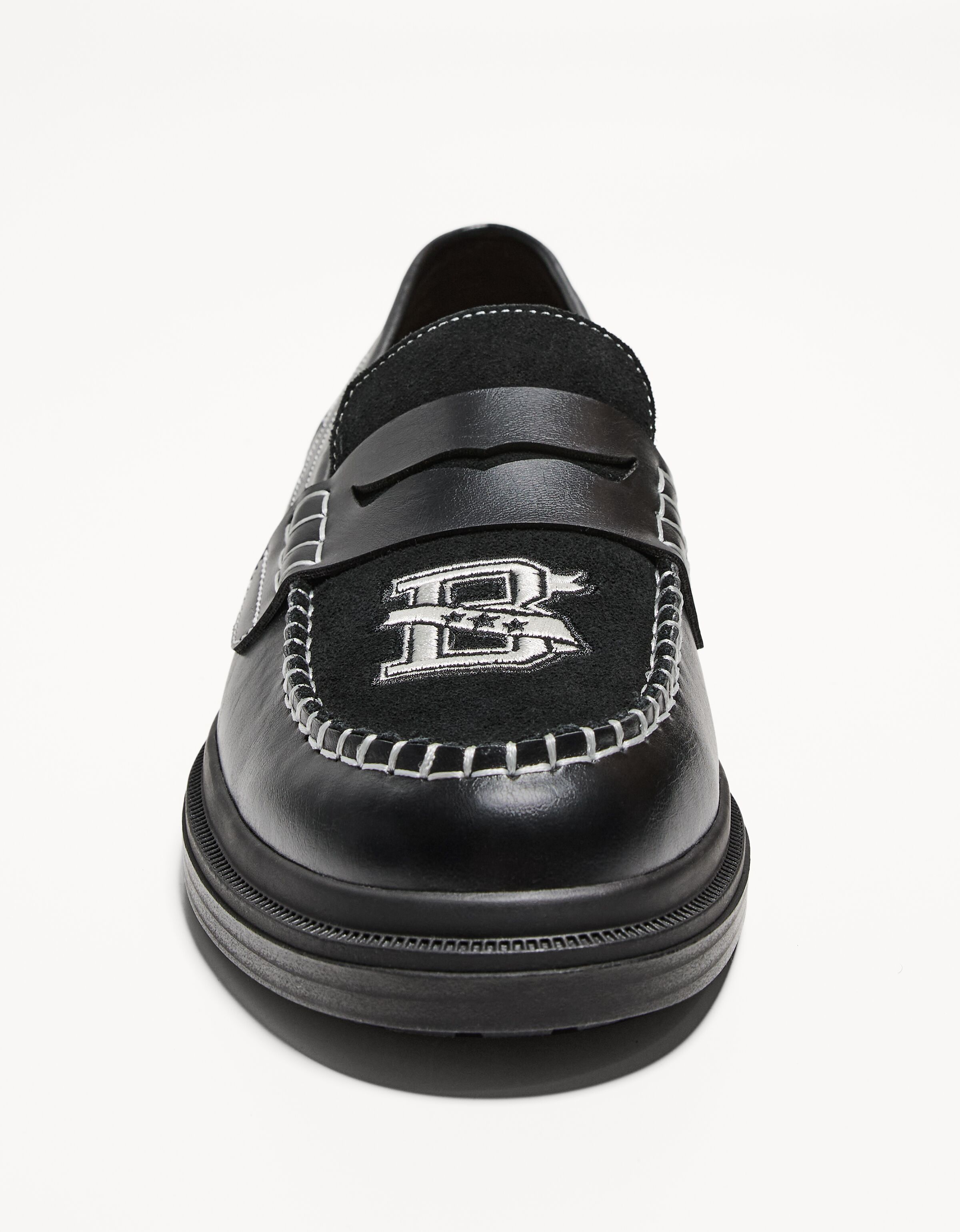 کفش لوفر با جزئیات گلدوزی شده برند Bershka 889123955