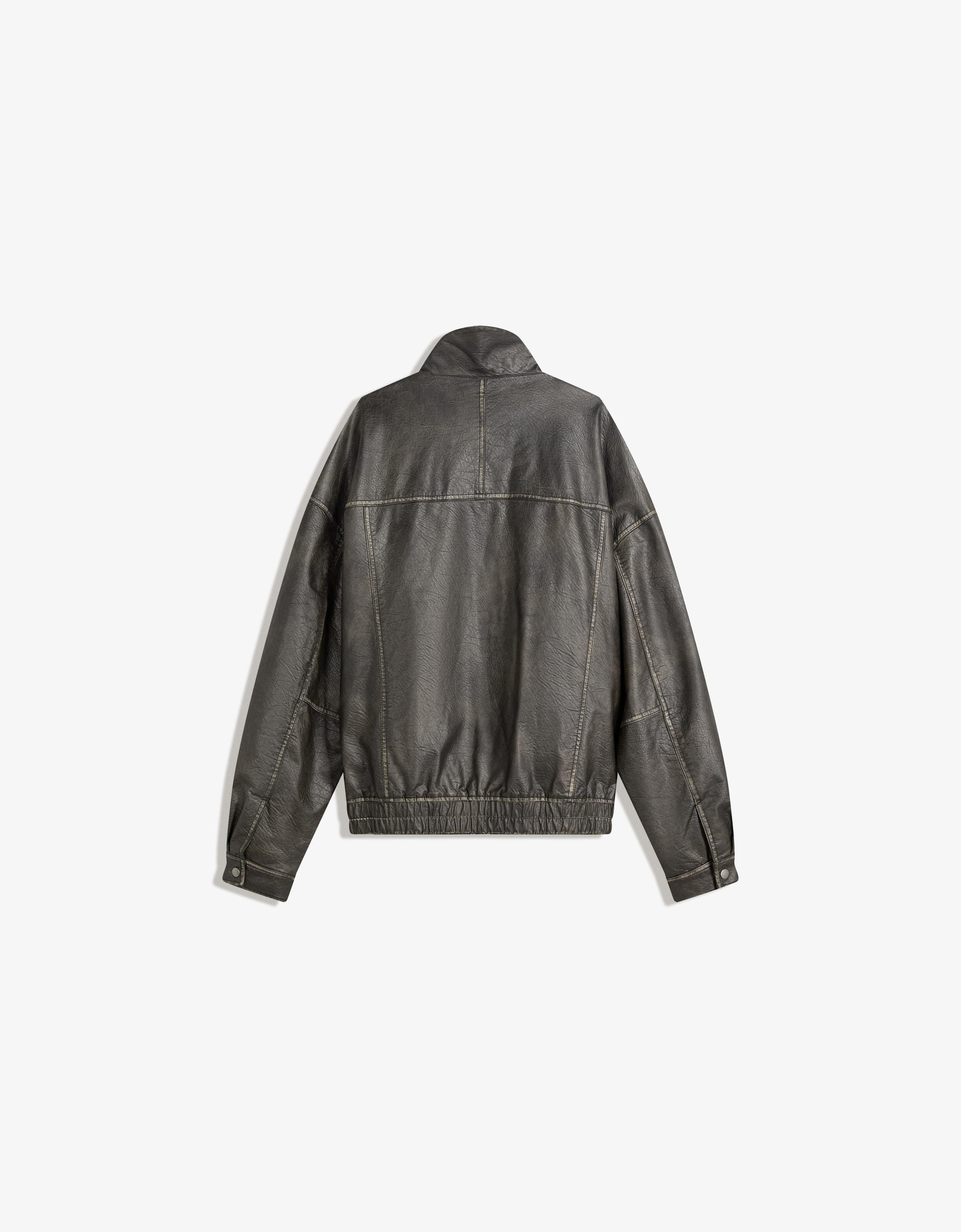 کتانی چرم برند Bershka 1673256115