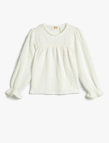 بلوز آستین بلند یقه گرد با جزئیات چین‌دار و مچ‌های کشی