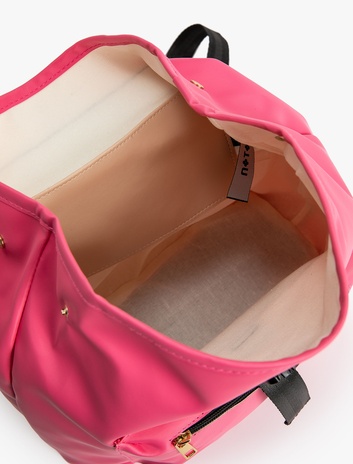 کوله‌پشتی با درپوش و بند قفل‌دار و جزئیات زیپ برند Koton 5300279