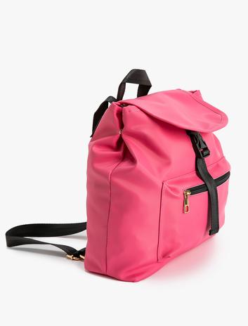 کوله‌پشتی با درپوش و بند قفل‌دار و جزئیات زیپ برند Koton 5300274