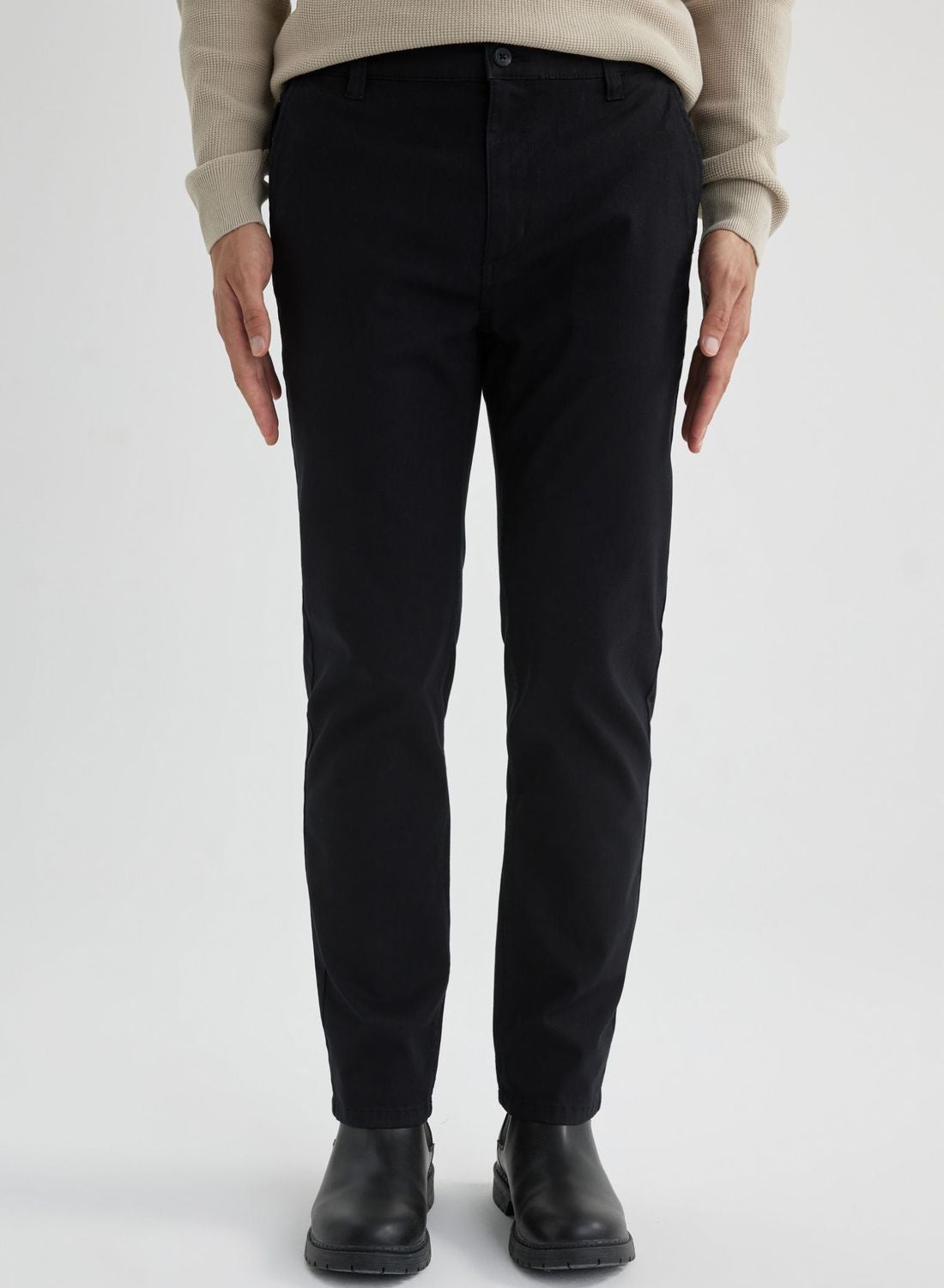 تی‌شرت کتان گاباردین با جیب زیپ‌دار فیت معمولی برند Defacto