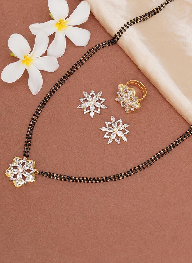 ست گردنبند منگالسوترا با طرح‌های گلدار ستاره‌ای برند voylla