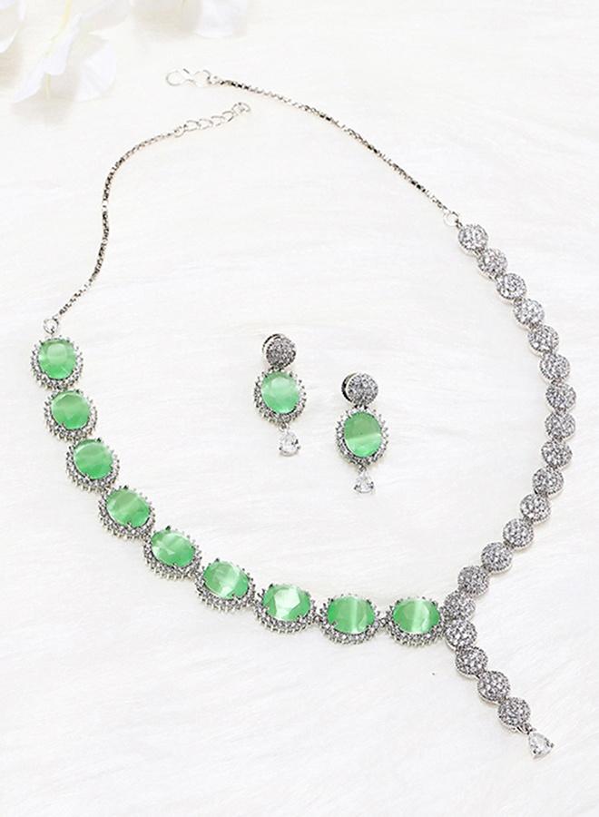 ست جواهرات سی‌زد سبز و سفید اسپارکلینگ الگانس برند voylla