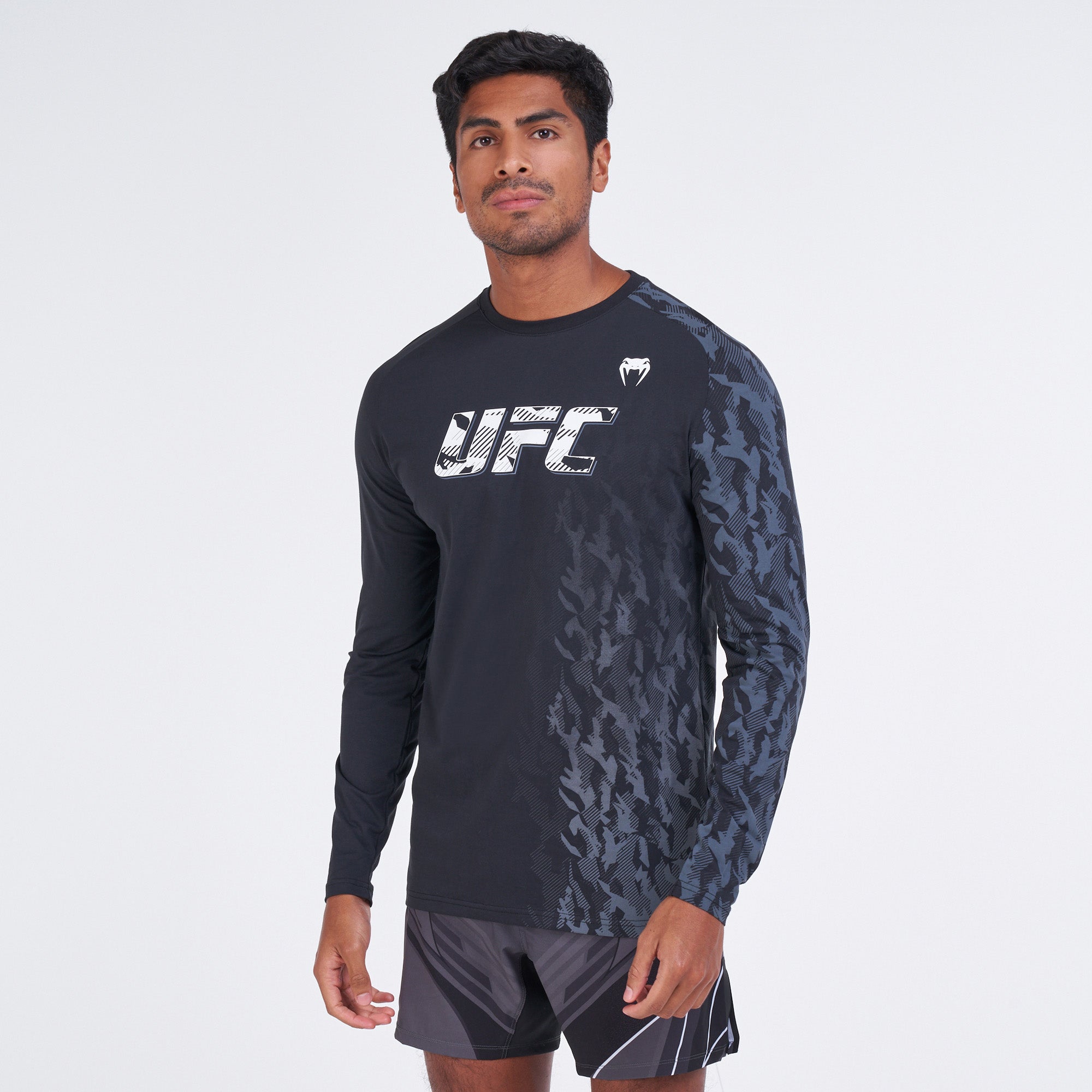 تی‌شرت آستین بلند مردانه برند UFC برند venum