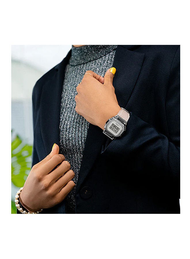 ساعت دیجیتال زنانه لاستیکی مدل جی‌ام-اس5600اس‌کی-7دی‌آر برند casio