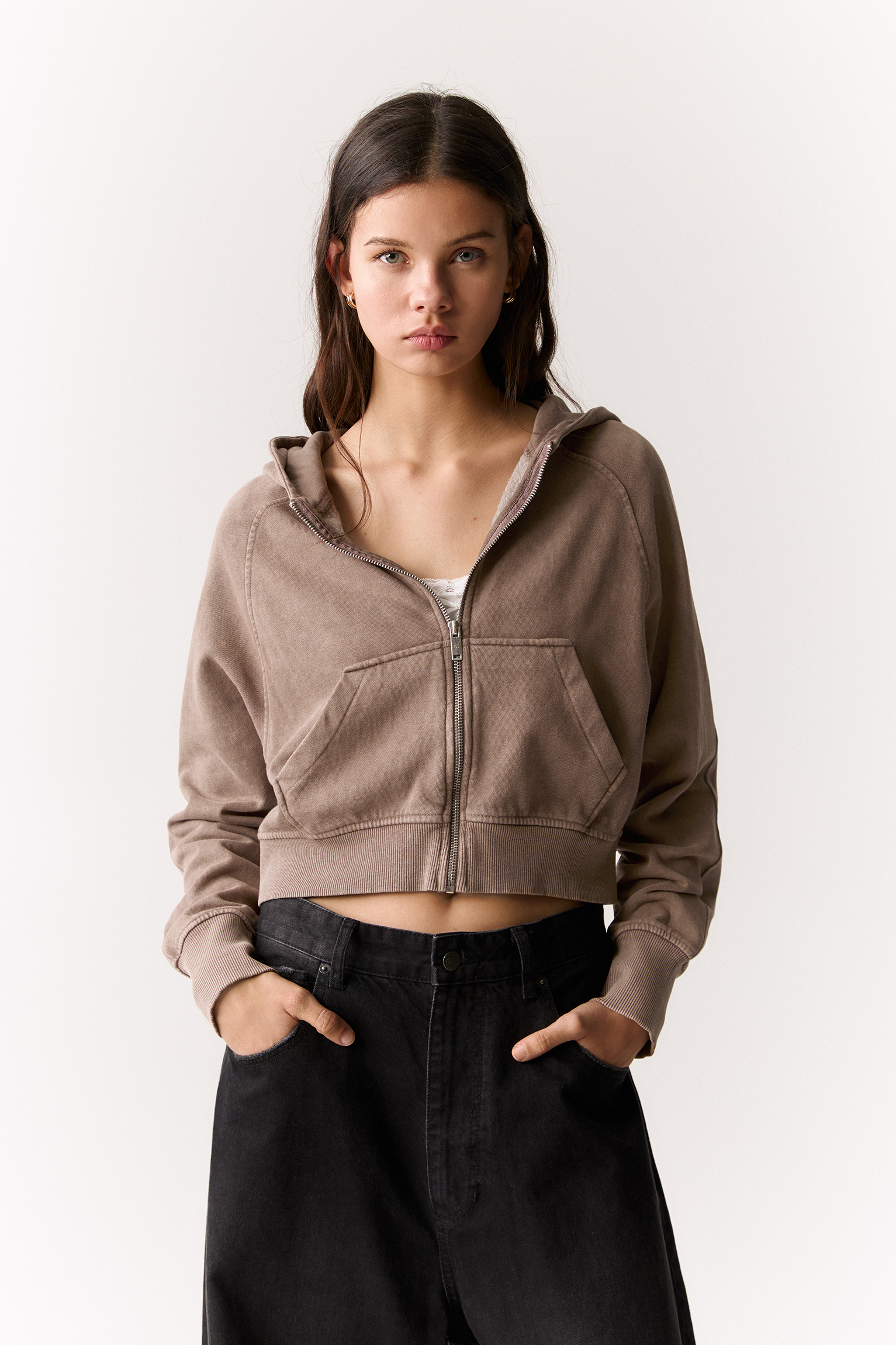 سویشرت با کلاه و زیپدار برند PullAndBear