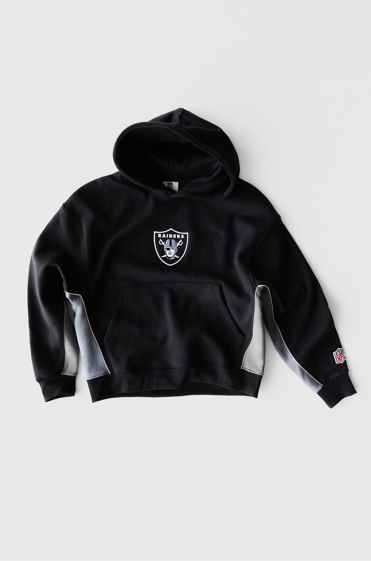 سویشرت با طرح NFL Raiders برند PullAndBear 469204062