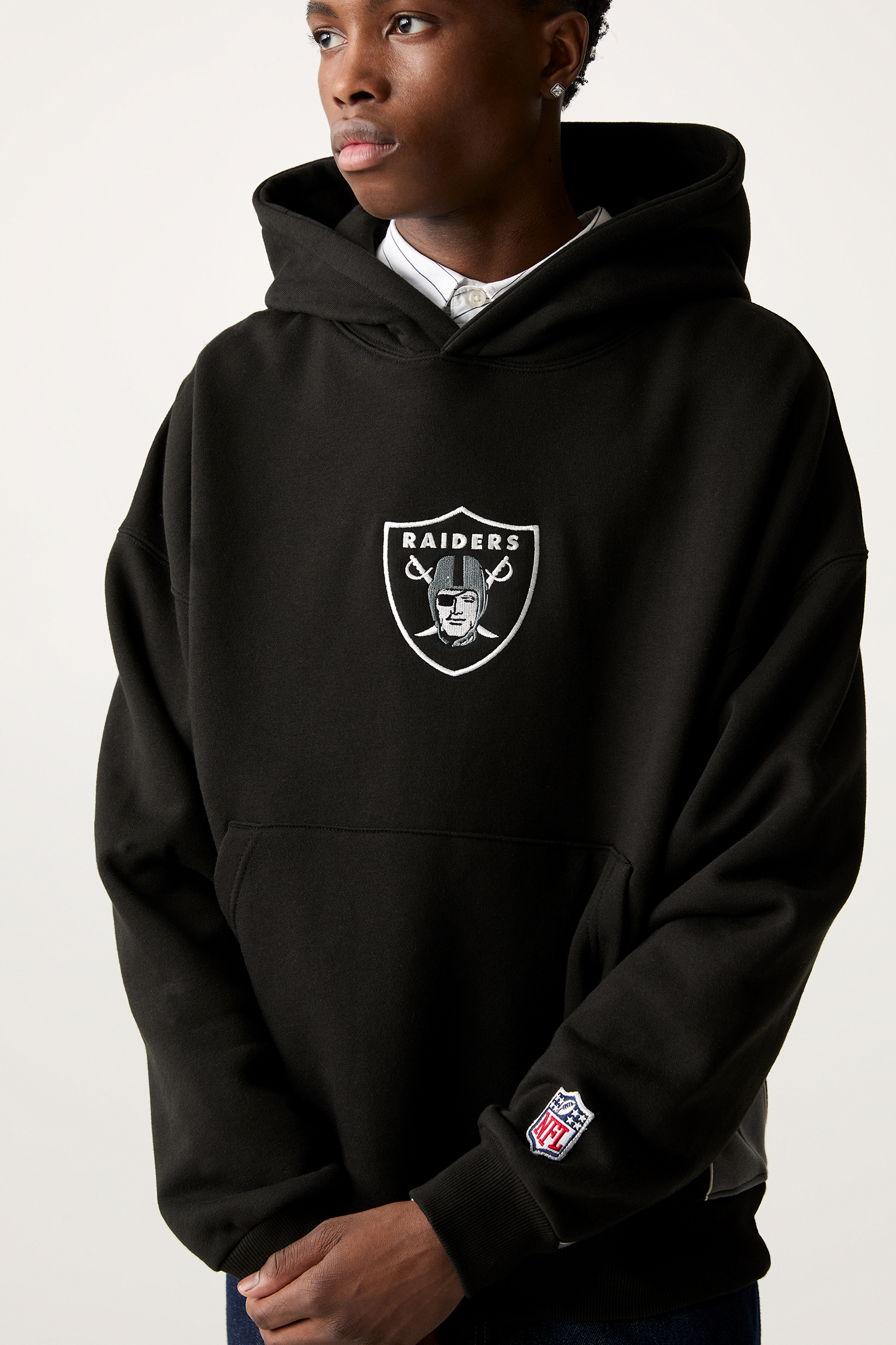 سویشرت با طرح NFL Raiders برند PullAndBear 469204056
