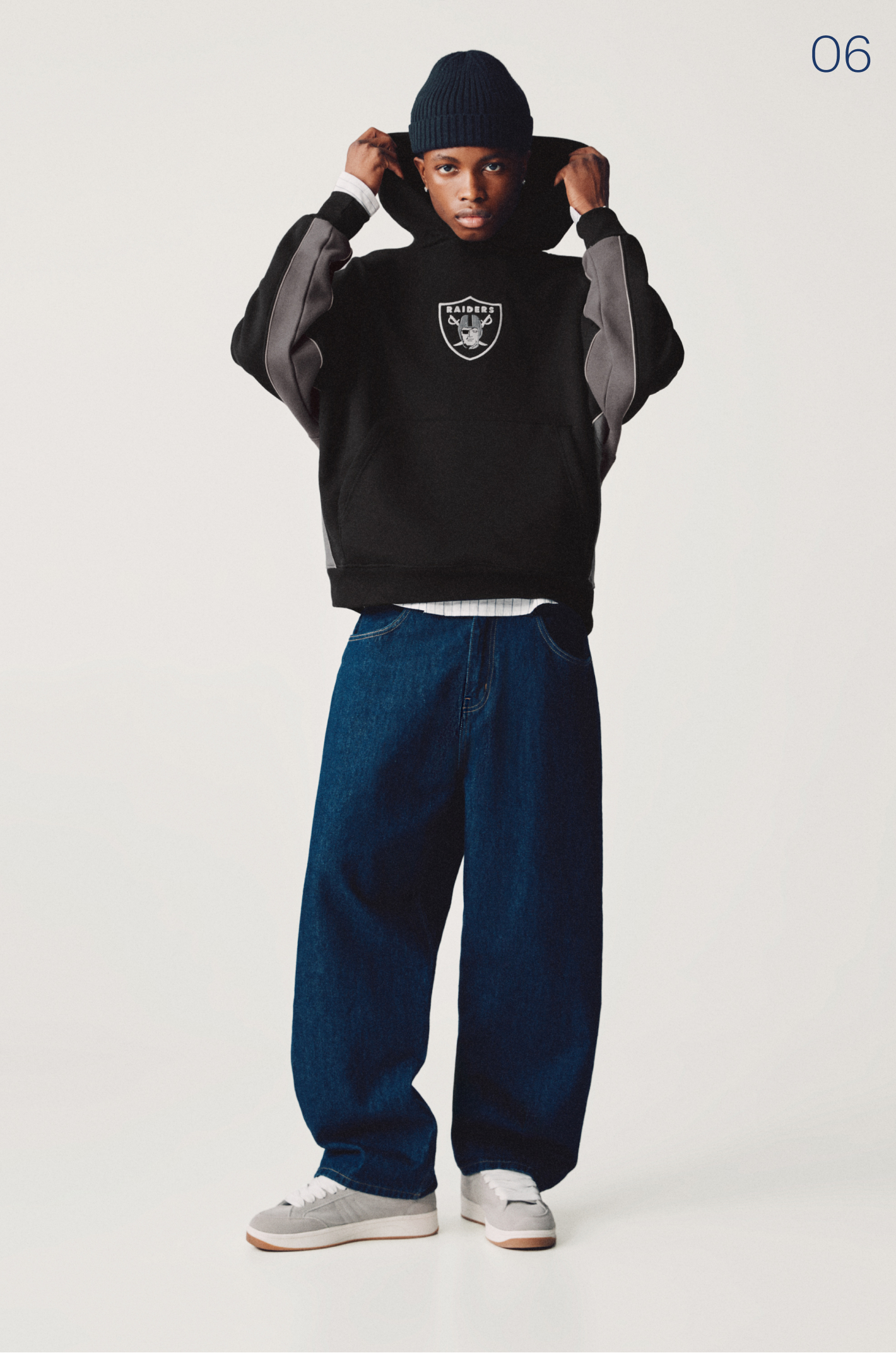 سویشرت با طرح NFL Raiders برند PullAndBear 469204060