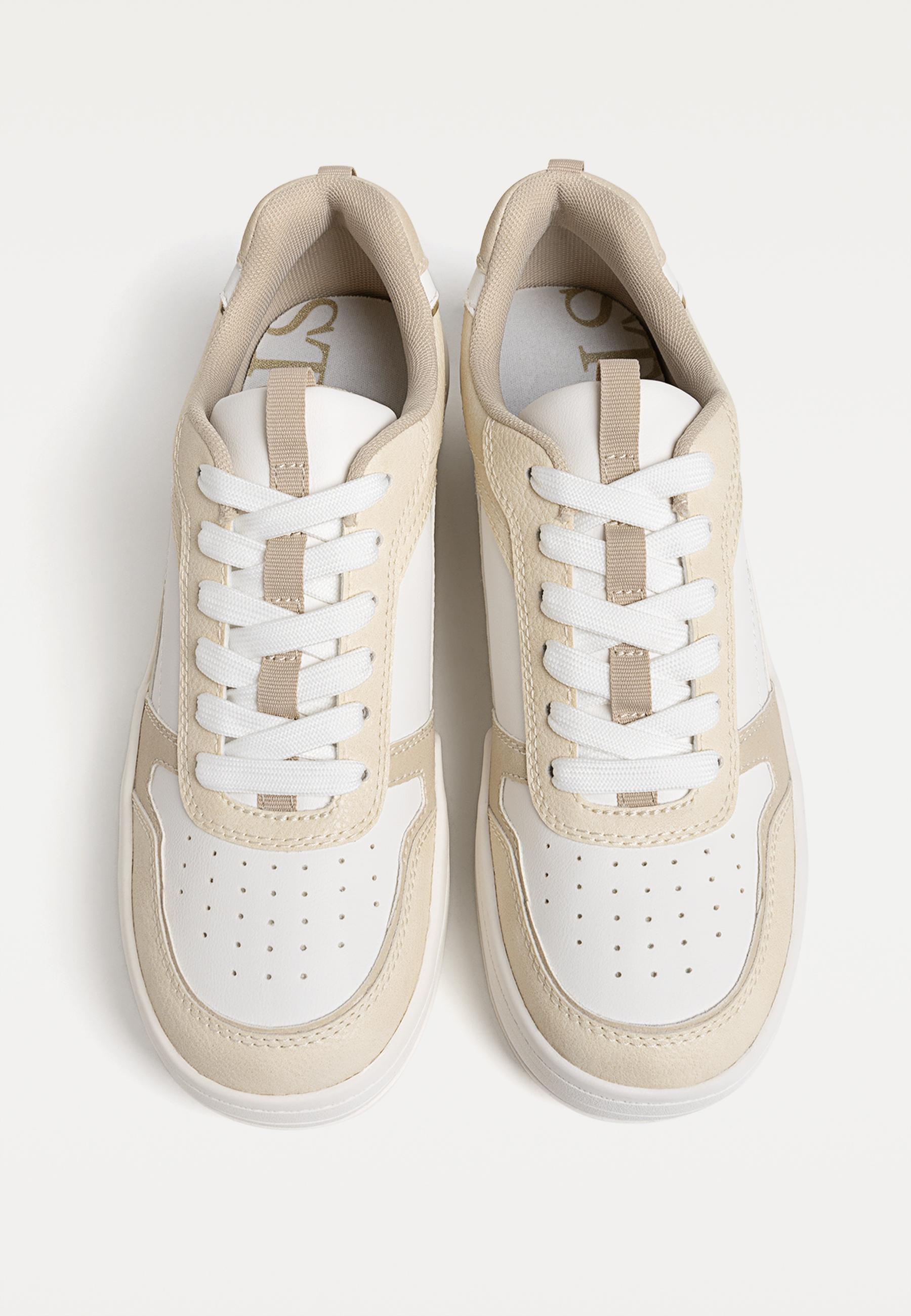 کفش ورزشی پارچه‌ای کنترست برند Stradivarius