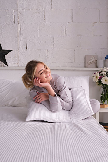 آلویز محافظ تشک ضد آب با کیفیت بالا برای تخت یک نفره و دو نفره، بی‌صدا و دارای لبه‌های کامل برند mislina home 276757032