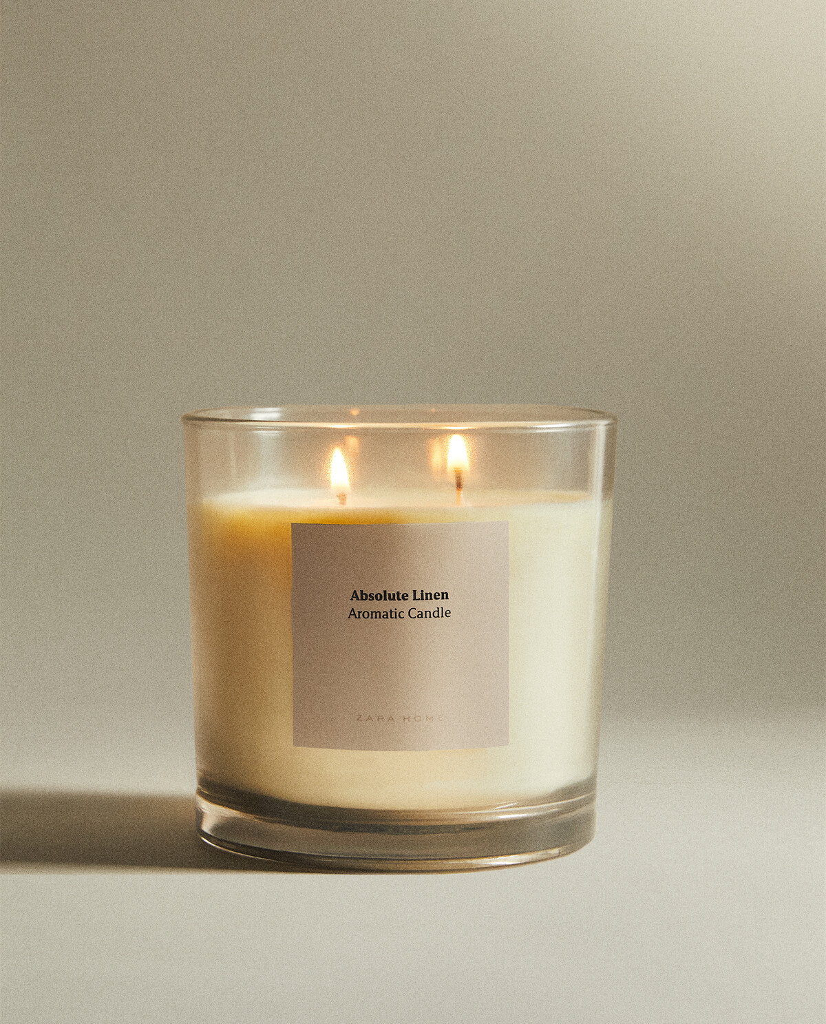شمع معطر لینن ابسولوت (620 گرم) برند ZaraHome 9796115
