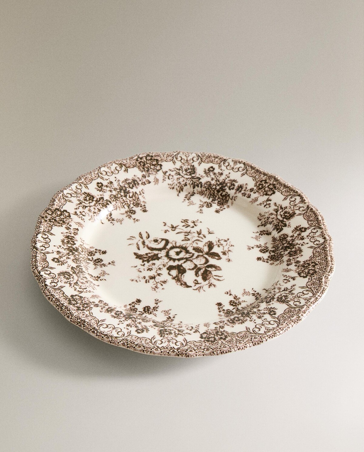 رنگ رنگ قهوه ای