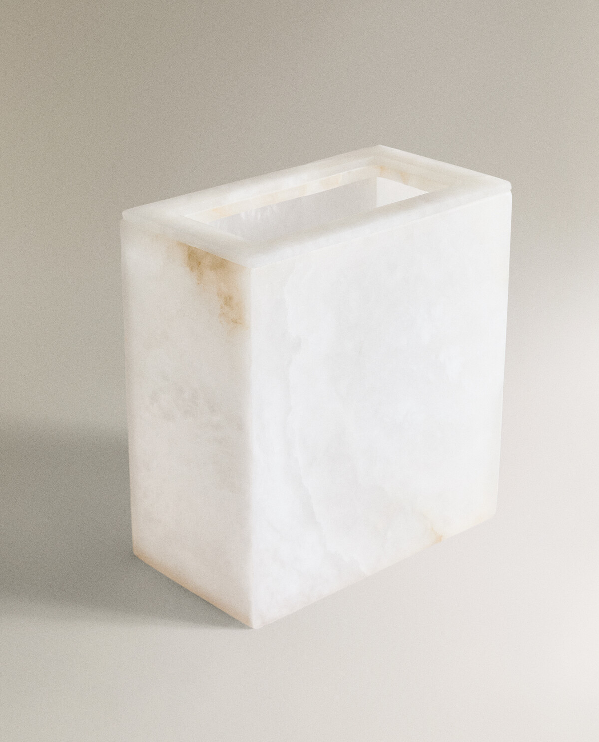 سطل حمام آلاباستر