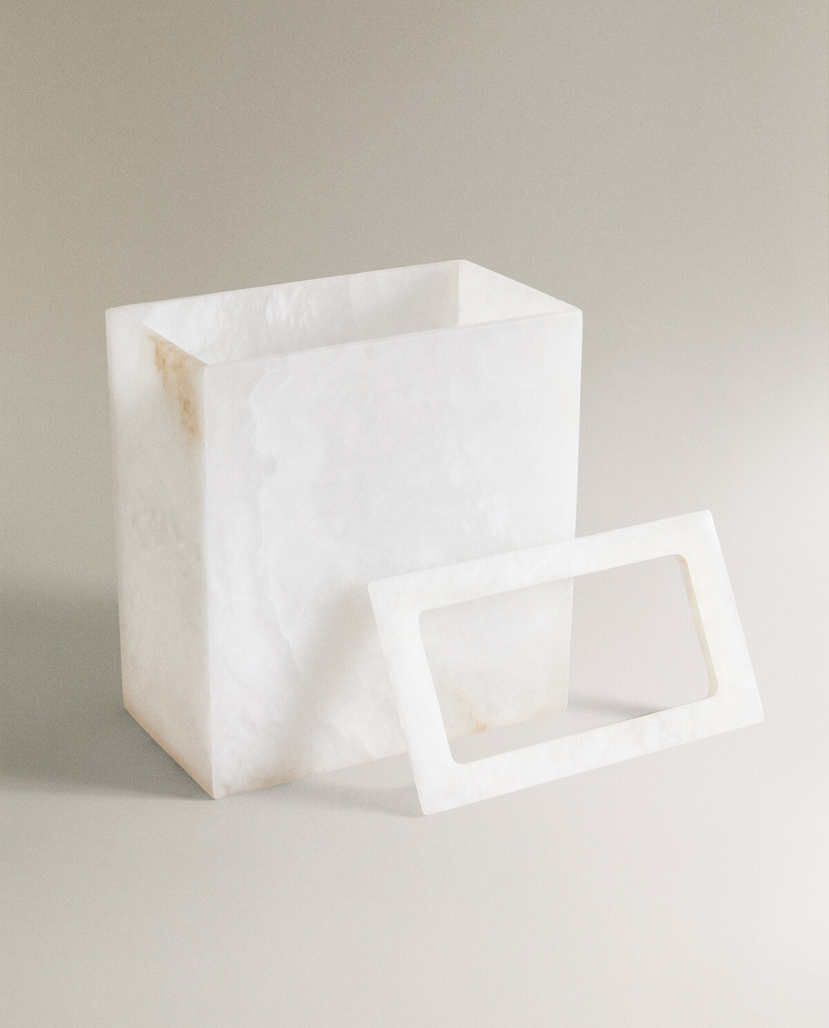 سطل حمام آلاباستر برند ZaraHome 1938764675