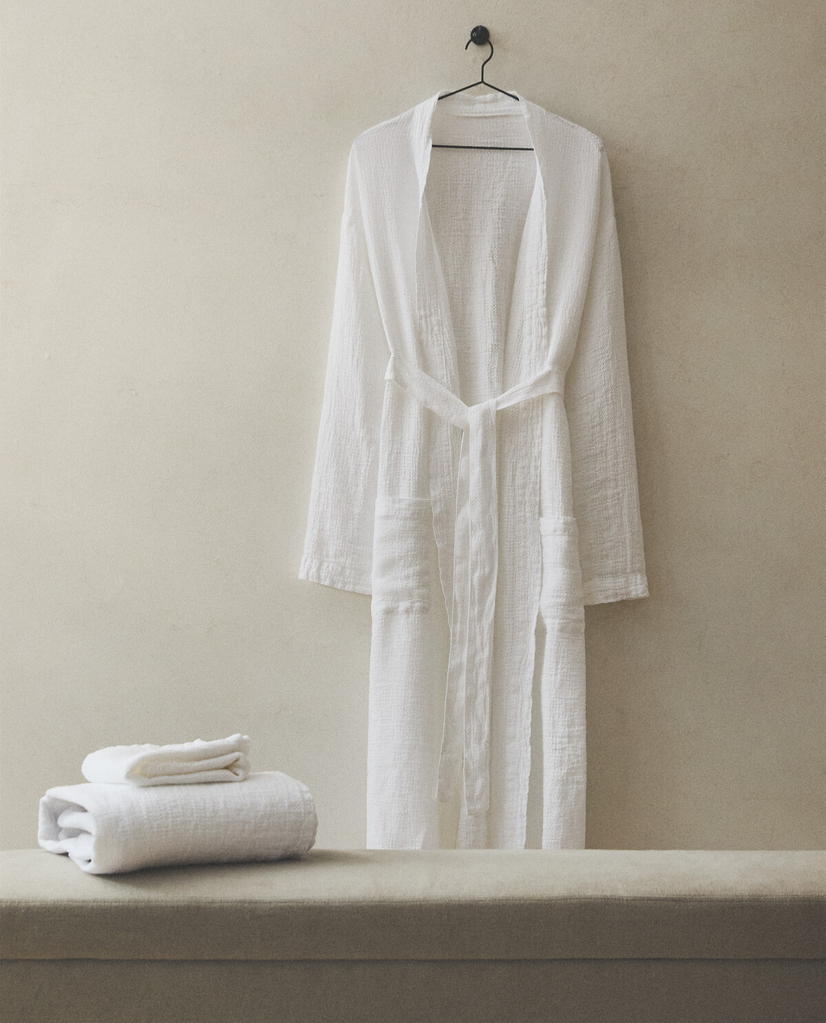 گاون خواب بافت وافل لینن برند ZaraHome 1744109392