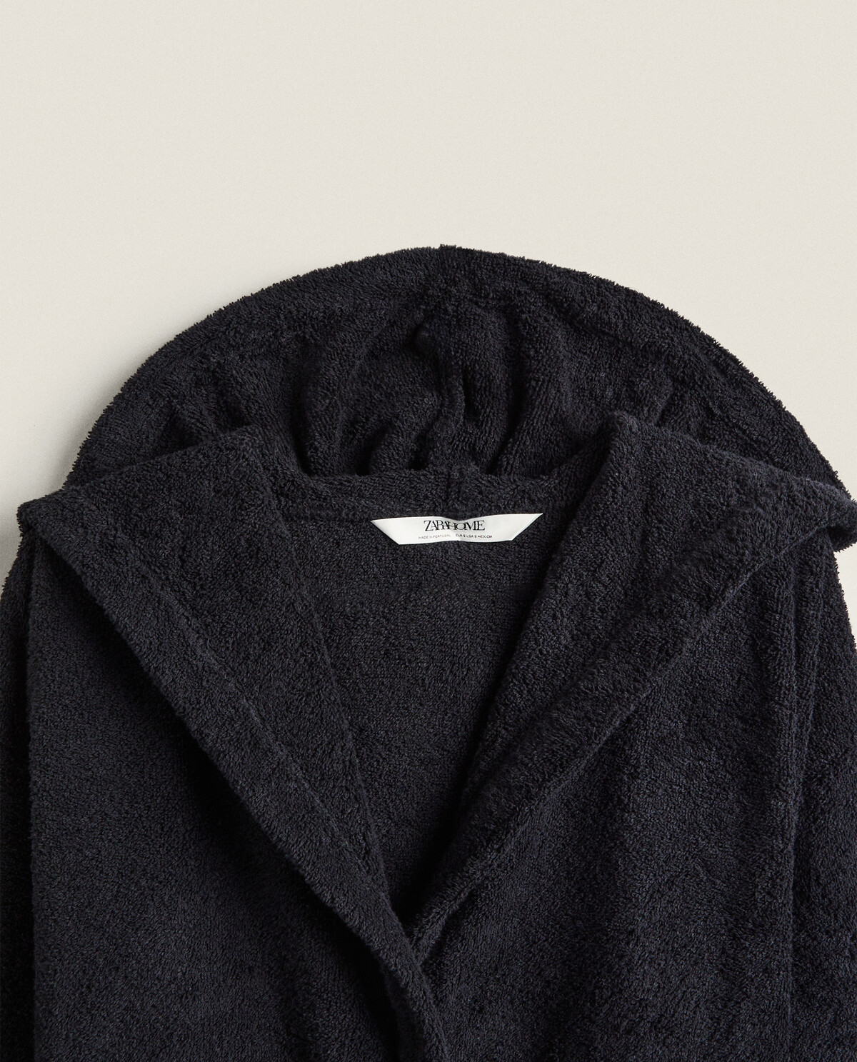 پالتوی حمام کلاهدار برند ZaraHome