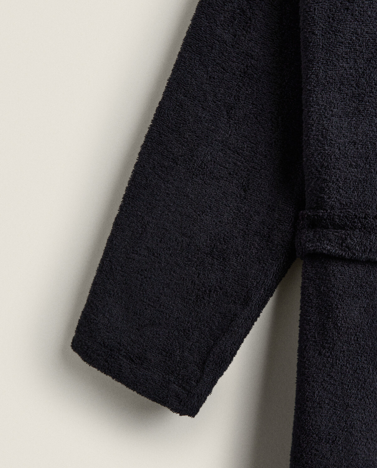 پالتوی حمام کلاهدار برند ZaraHome 1544051869