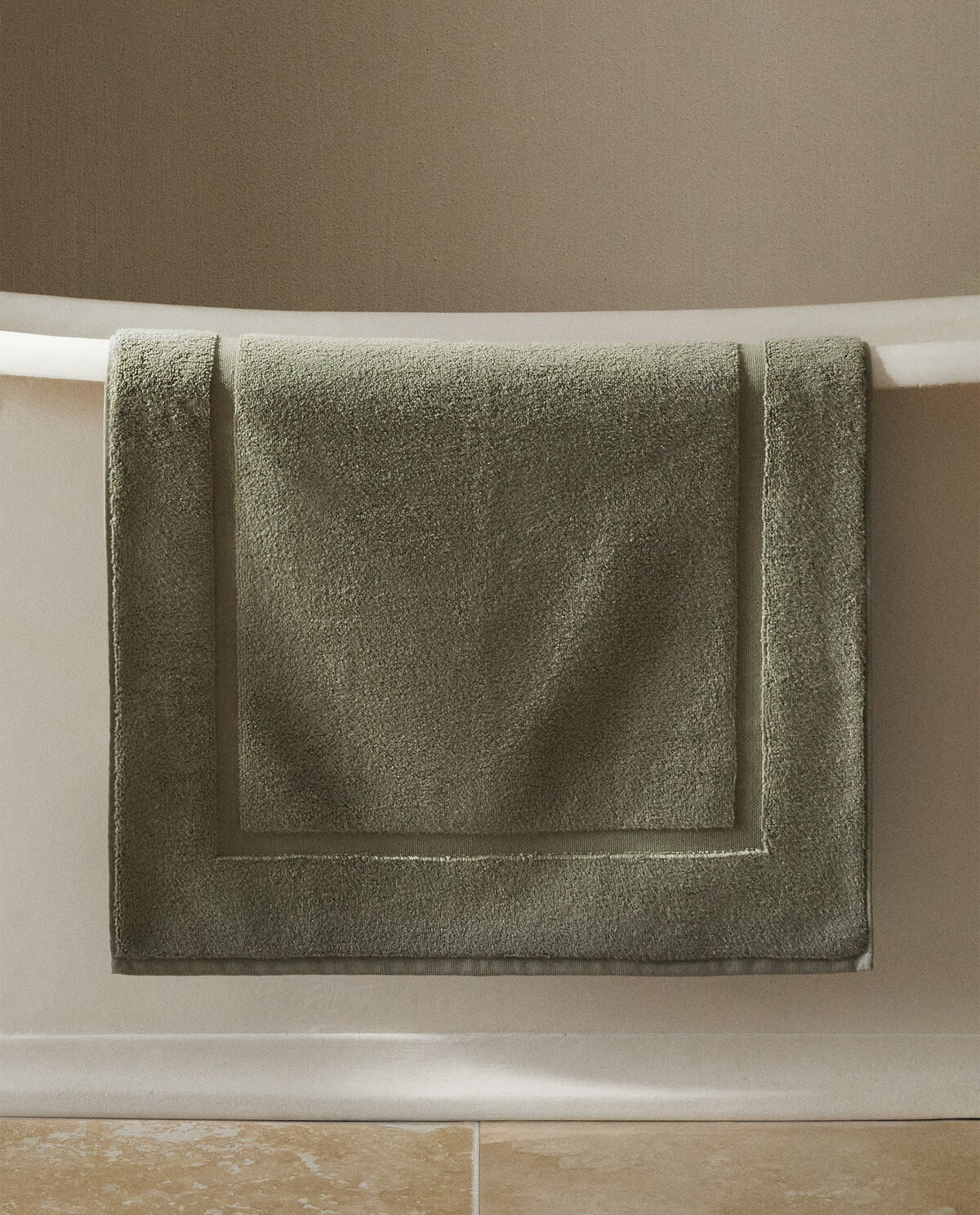 پادری حمام نرم و ضد لغزش ترمه‌ای برند ZaraHome 1750343668