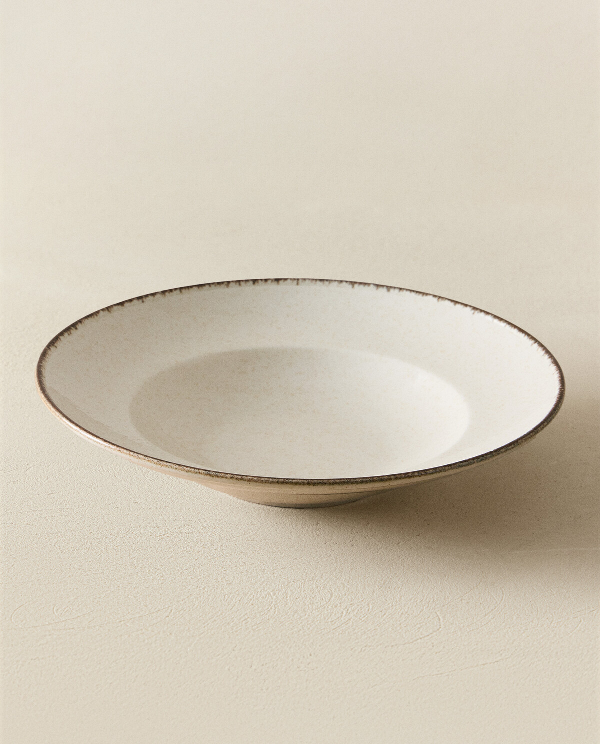 بشقاب ماکارونی چینی با لبه‌ای به سبک قدیمی برند ZaraHome 1271984461