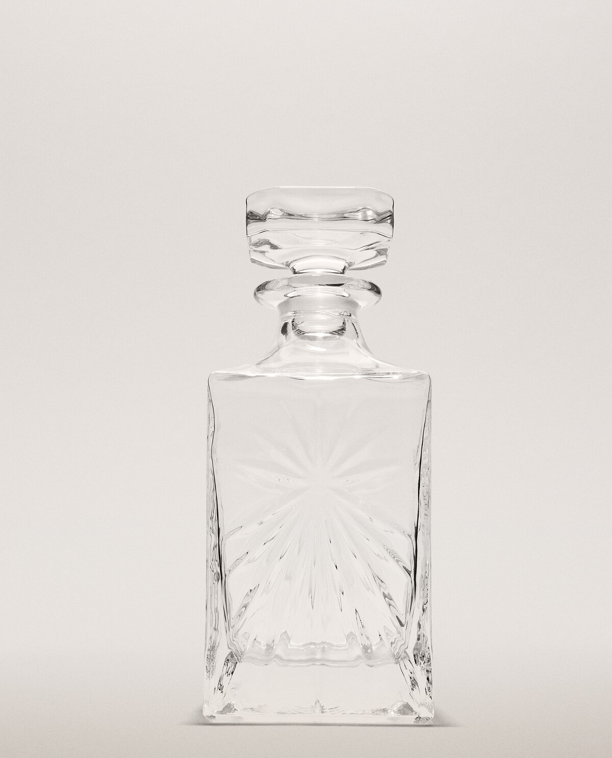 بطری کریستالی با طراحی برجسته برند ZaraHome 1341152557