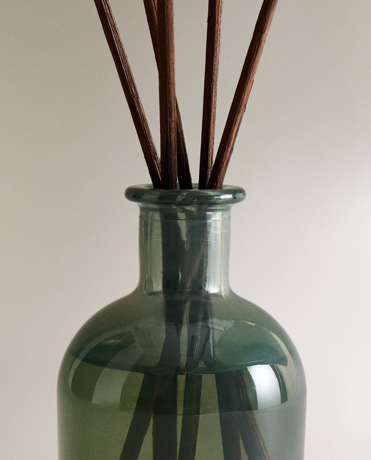 دیفیوزر نیرویلی ۲۲۰ میلی لیتر برند ZaraHome 1544005909