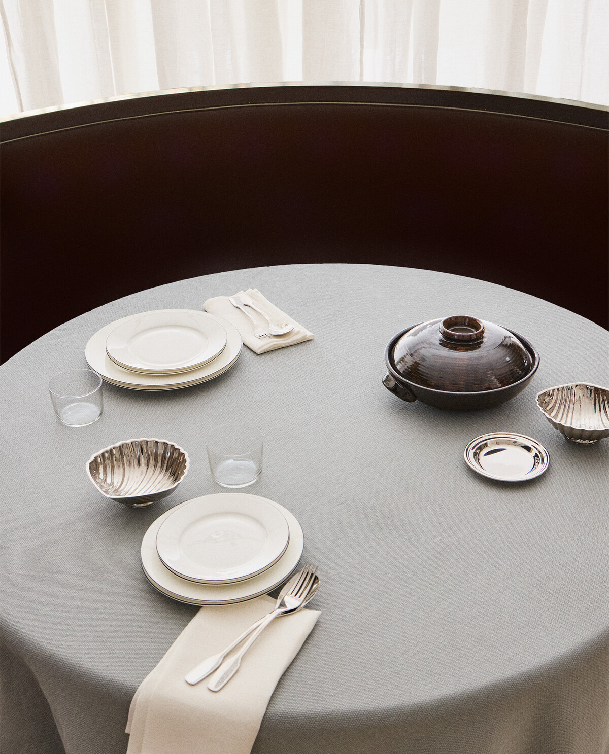 میزپوش کتان ضخیم برند ZaraHome 451725878