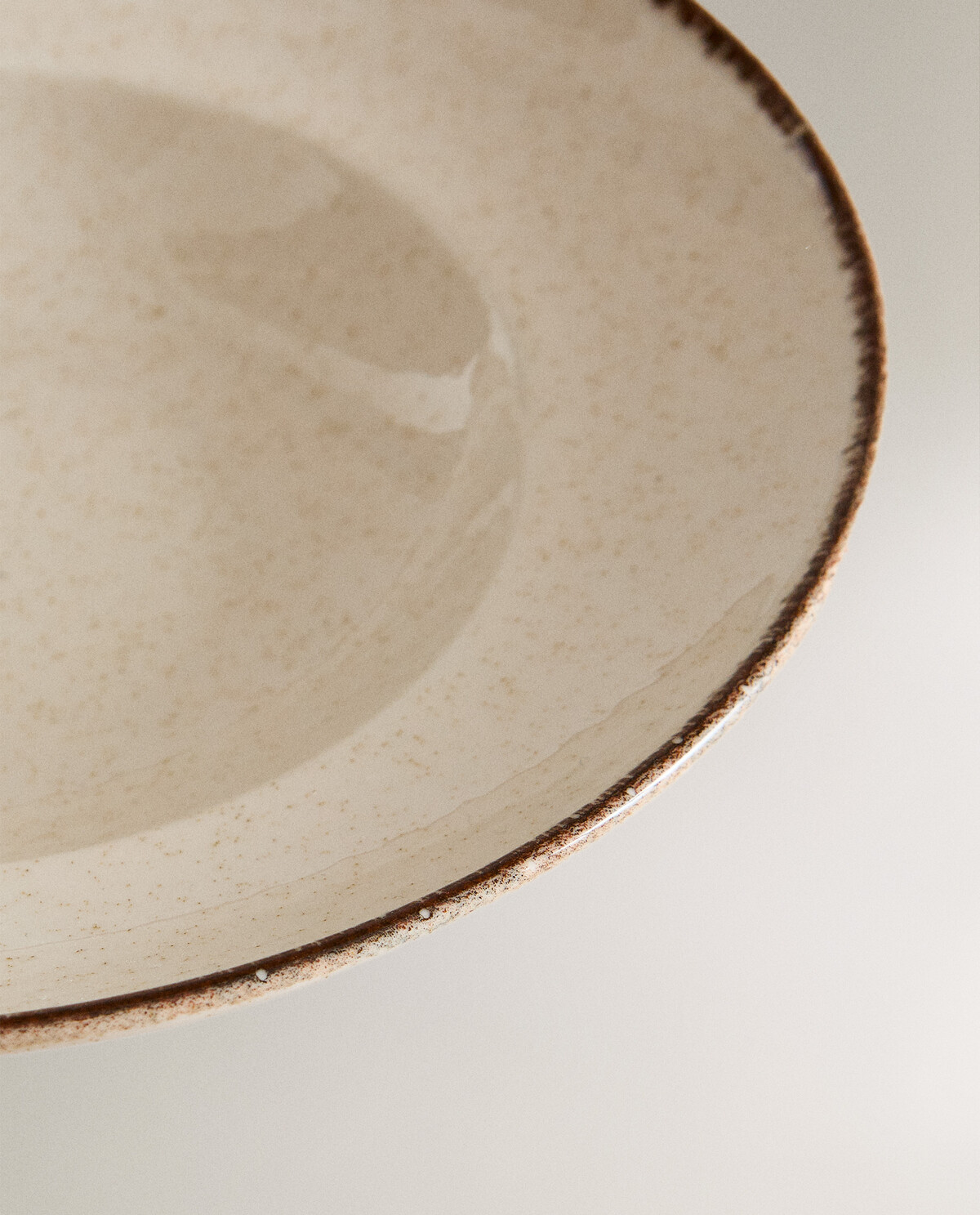 بشقاب ماکارونی چینی با لبه‌ای به سبک قدیمی برند ZaraHome 442284015